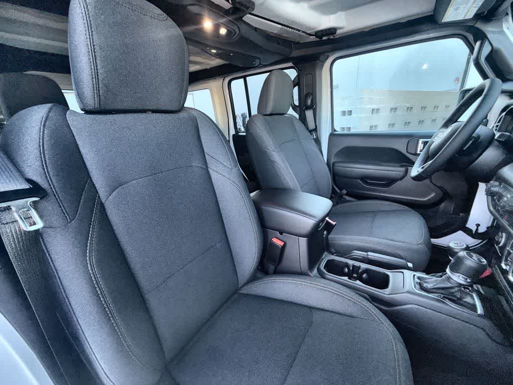 Thumbnail: 2026 Jeep Wrangler - 14