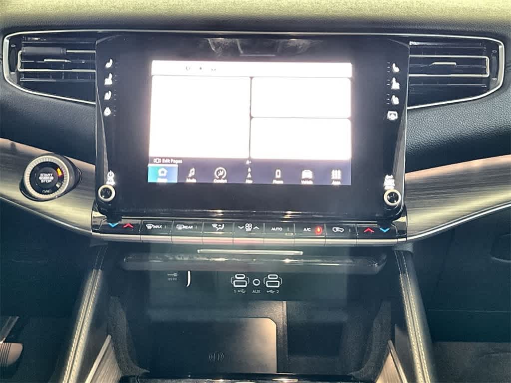 Thumbnail: 2023 Jeep Wagoneer - 15