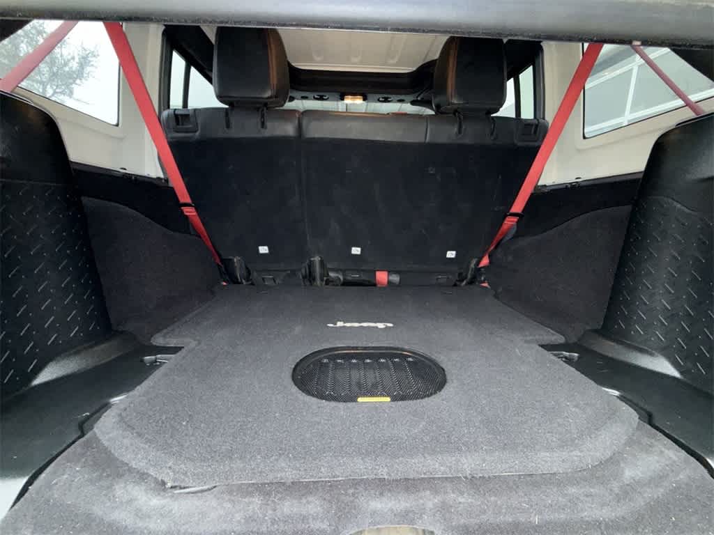 Thumbnail: 2017 Jeep Wrangler - 15