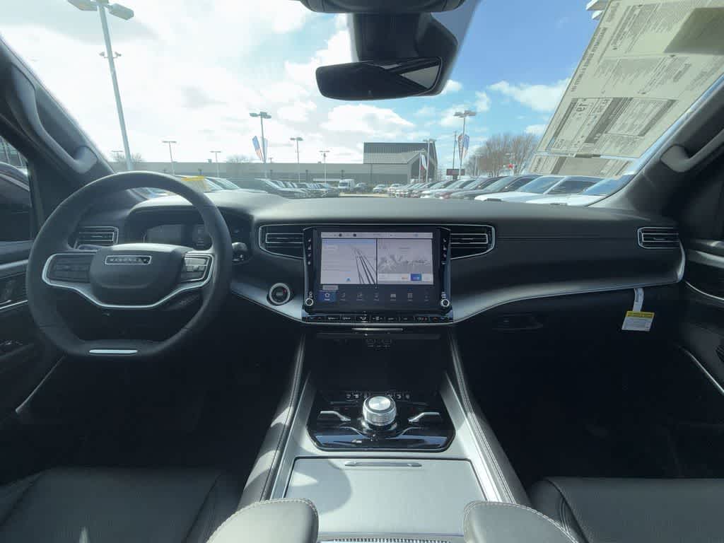 Thumbnail: 2025 Jeep Wagoneer - 16