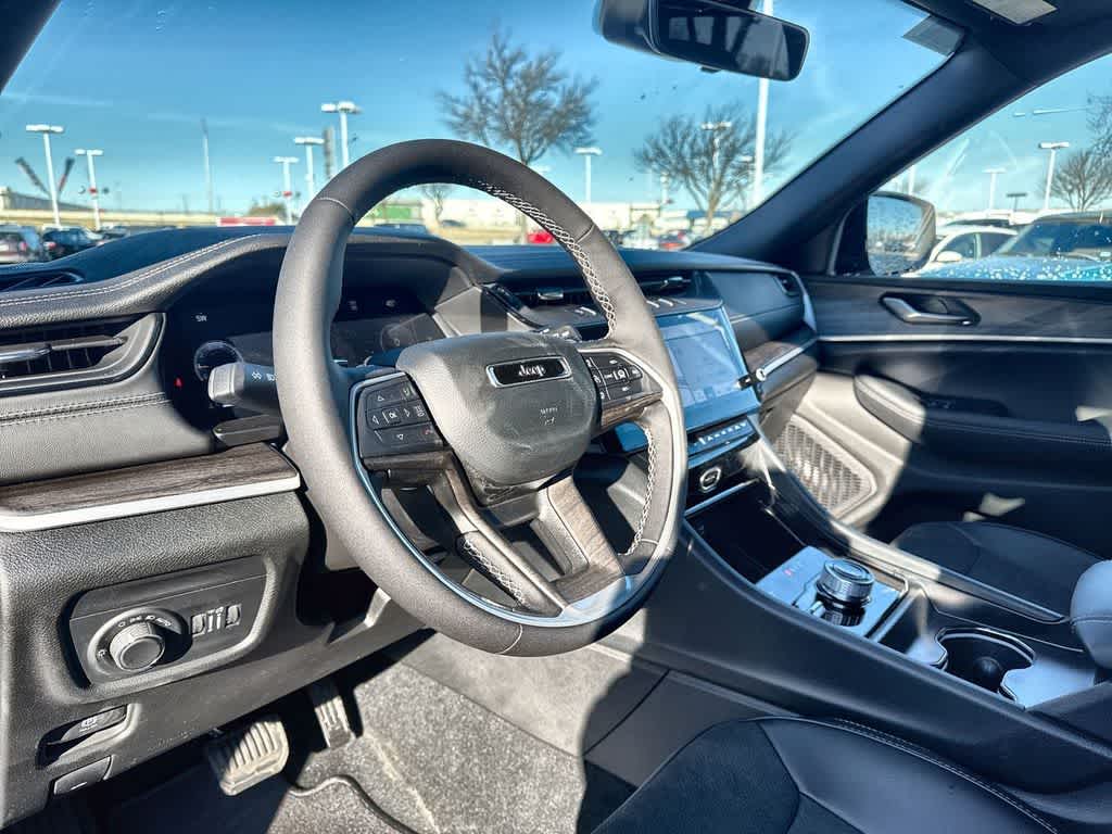 Thumbnail: 2026 Jeep Grand Cherokee - 2