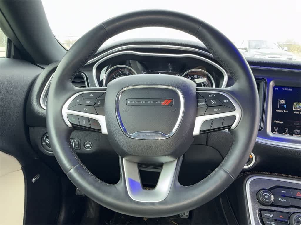 Thumbnail: 2015 Dodge Challenger - 18