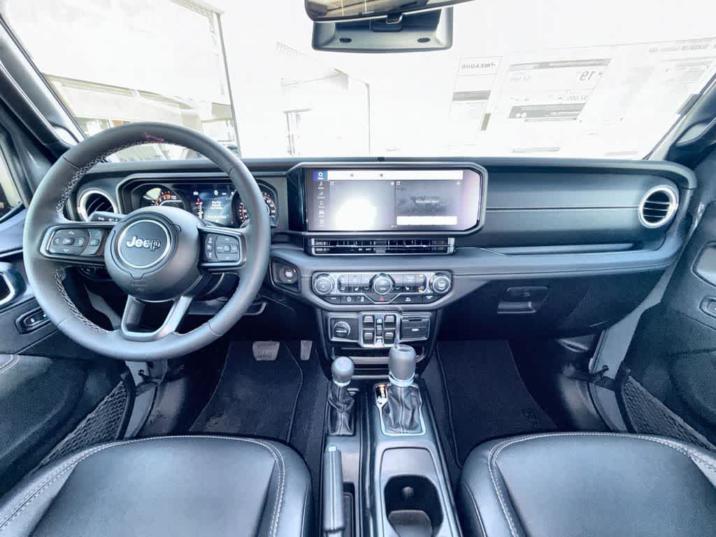 Thumbnail: 2026 Jeep Gladiator - 15