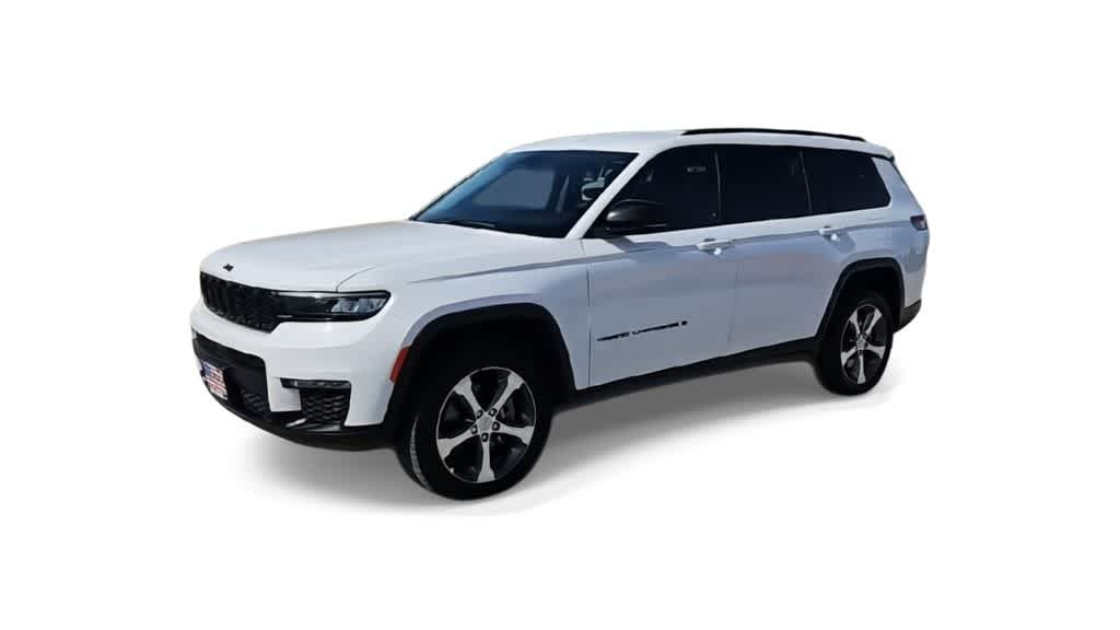 Thumbnail: 2023 Jeep Grand Cherokee - 4