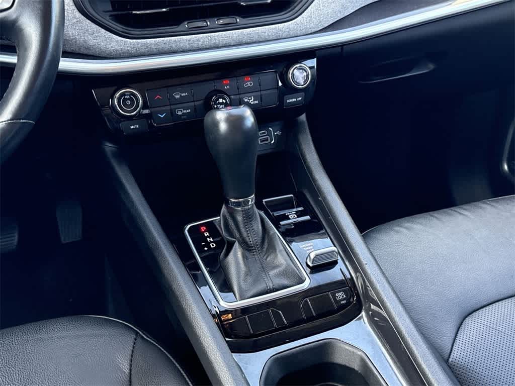 Thumbnail: 2022 Jeep Compass - 16