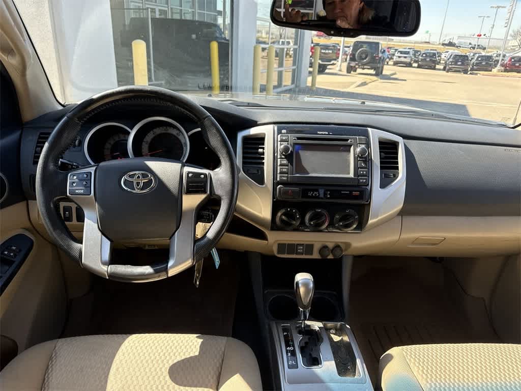 Thumbnail: 2013 Toyota Tacoma - 14