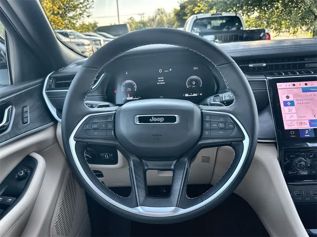 Thumbnail: 2025 Jeep Grand Cherokee - 17