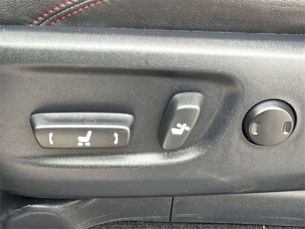 Thumbnail: 2016 Toyota 4Runner - 28