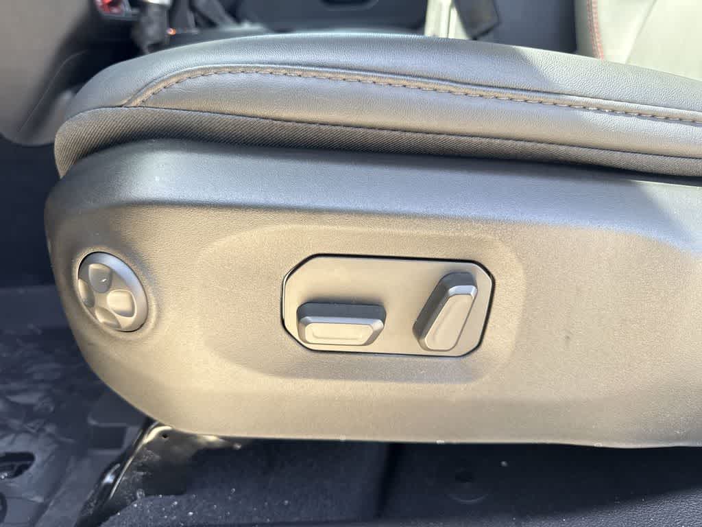 Thumbnail: 2026 Jeep Wrangler - 27