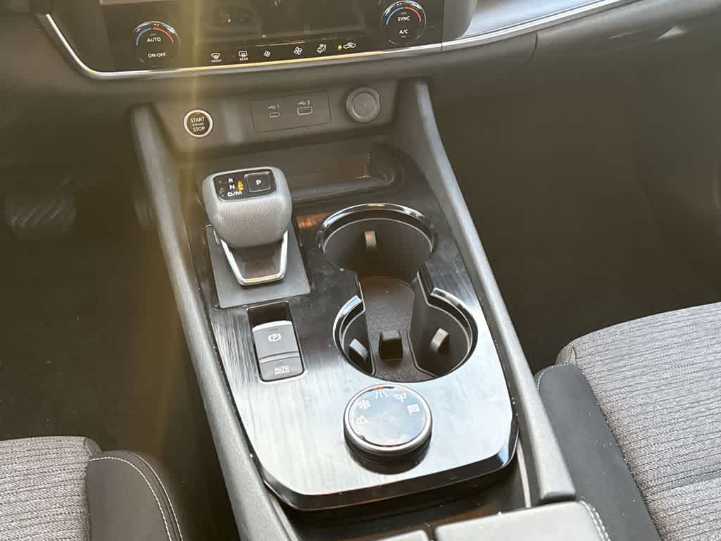 Thumbnail: 2023 Nissan Rogue - 17