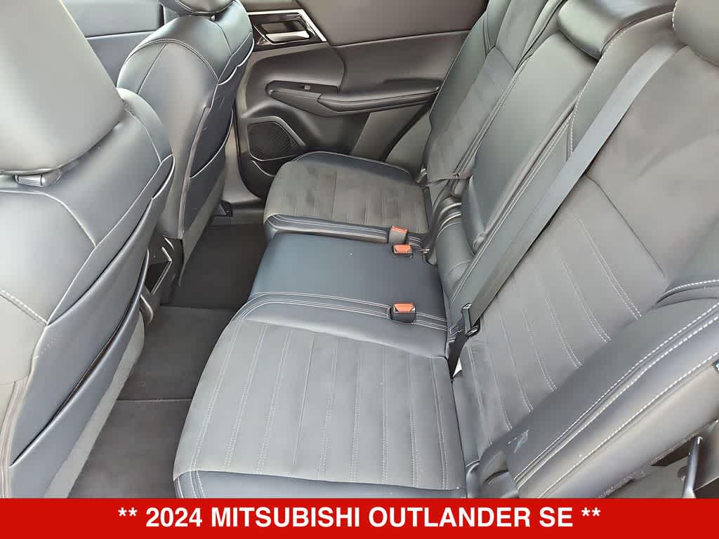 Thumbnail: 2024 Mitsubishi Outlander - 20
