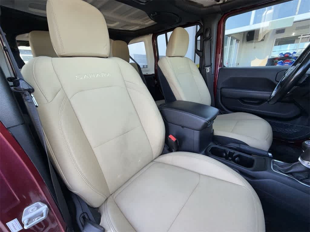 Thumbnail: 2021 Jeep Wrangler - 14