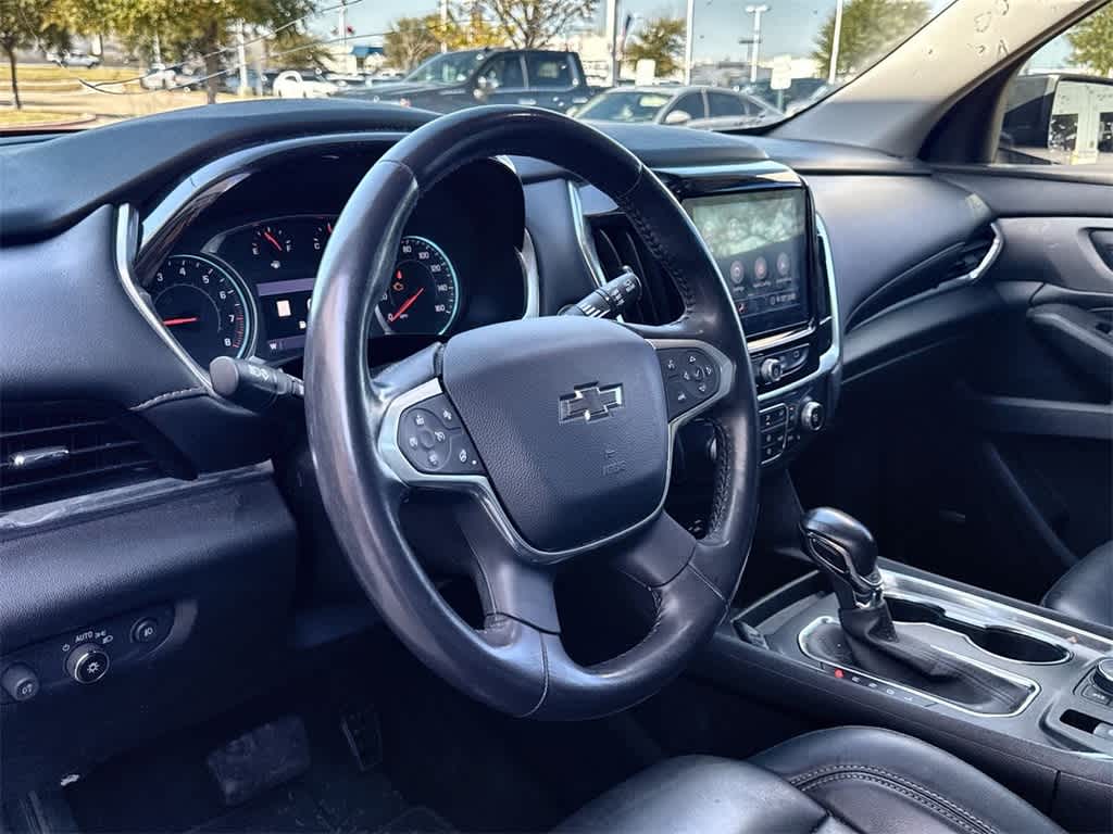 2021 Chevrolet Traverse RS photo 2