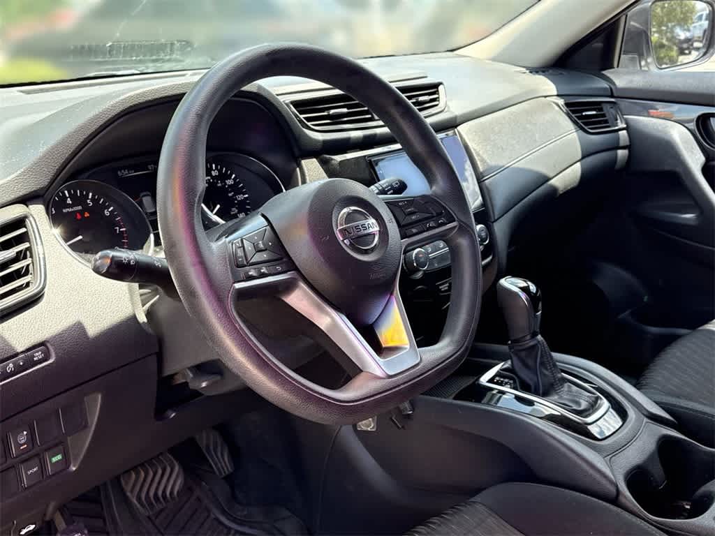 Thumbnail: 2017 Nissan Rogue - 2