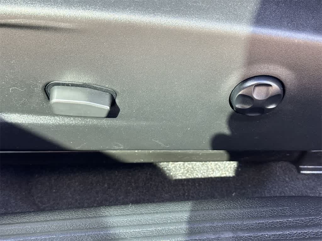 Thumbnail: 2021 Dodge Challenger - 23