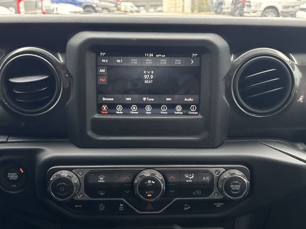 Thumbnail: 2019 Jeep Wrangler - 16