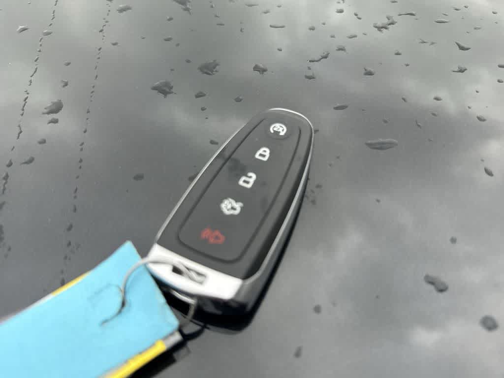 Thumbnail: 2015 Lincoln MKS - 22