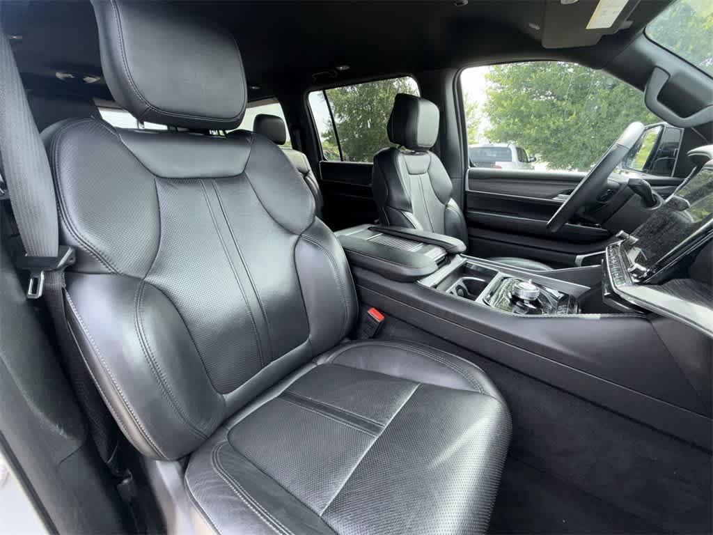 Thumbnail: 2023 Jeep Wagoneer - 13