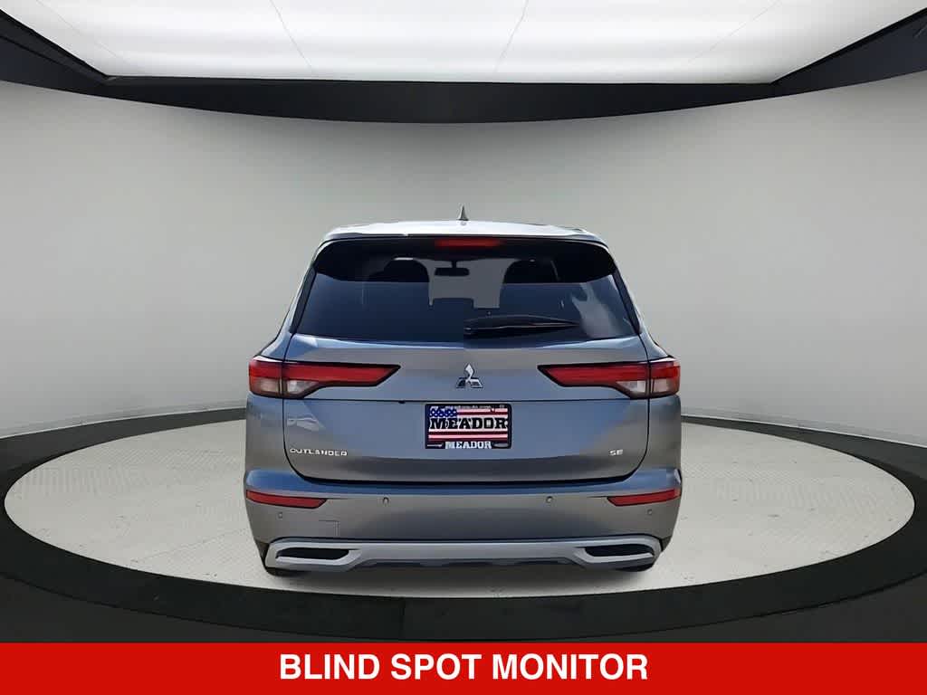 Thumbnail: 2024 Mitsubishi Outlander - 7