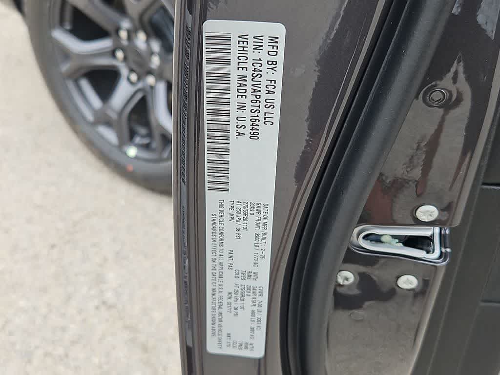 Thumbnail: 2026 Jeep Grand Wagoneer - 39