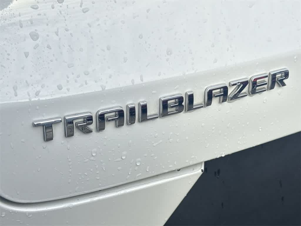Thumbnail: 2025 Chevrolet TrailBlazer - 8