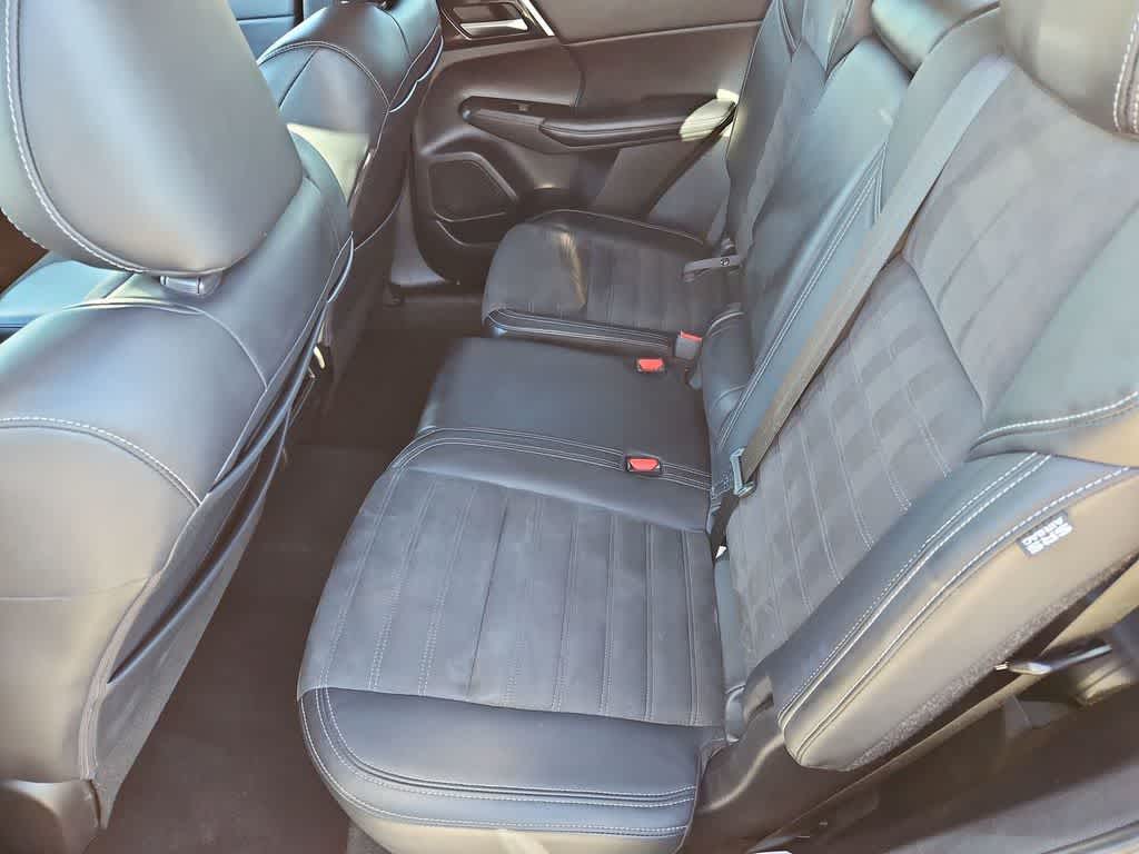 Thumbnail: 2024 Mitsubishi Outlander - 22