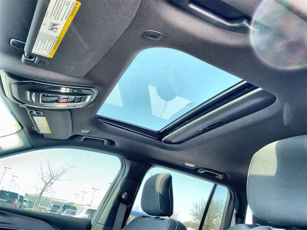 Thumbnail: 2025 Jeep Grand Cherokee - 25