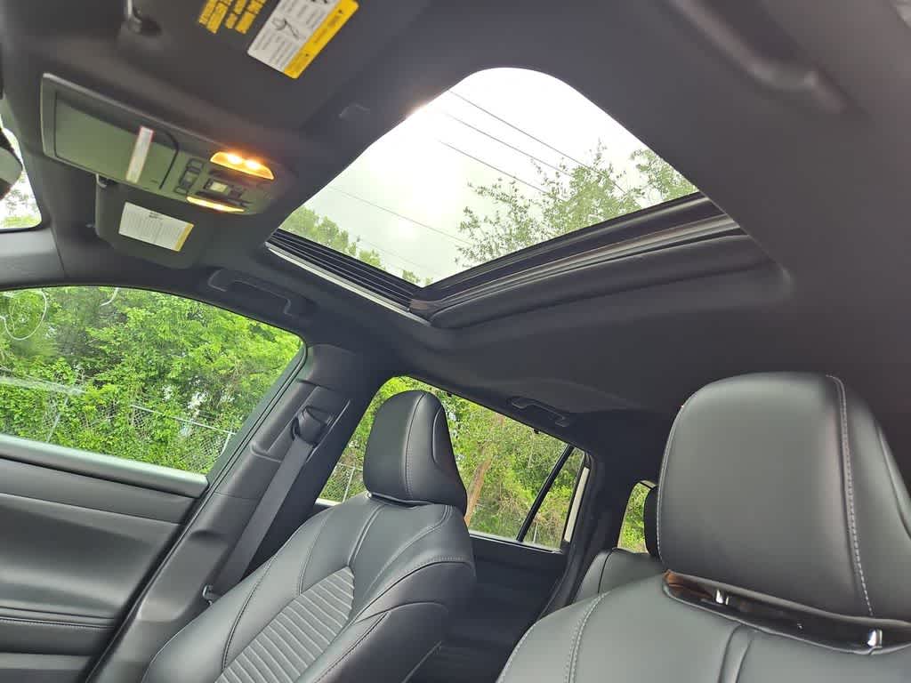 Thumbnail: 2021 Toyota Highlander - 20