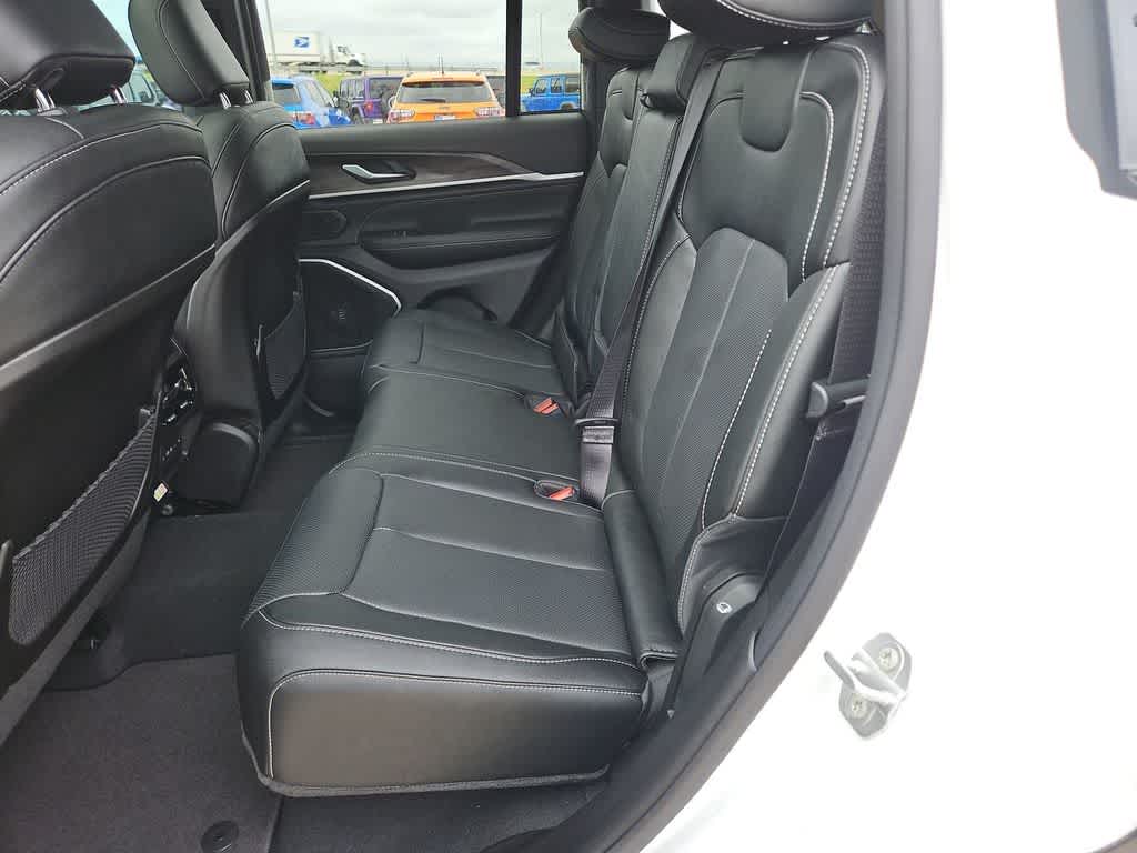 Thumbnail: 2026 Jeep Grand Cherokee - 21