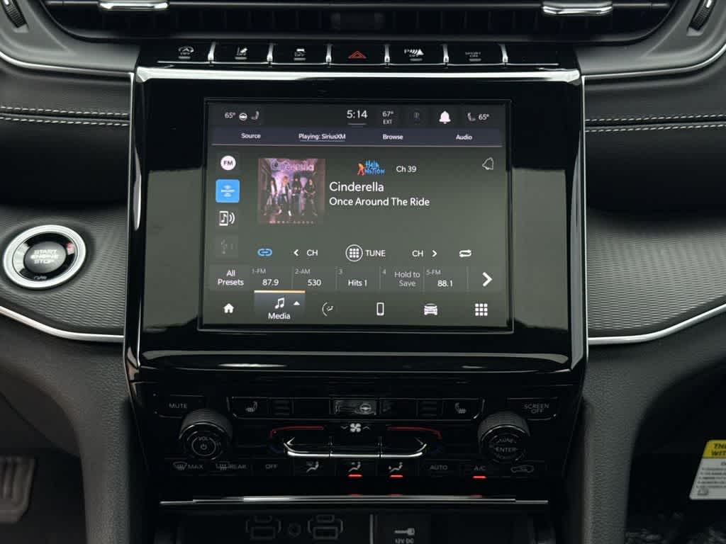 Thumbnail: 2026 Jeep Grand Cherokee - 16