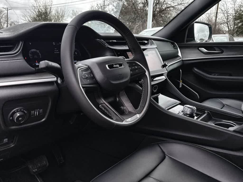 Thumbnail: 2026 Jeep Grand Cherokee - 2