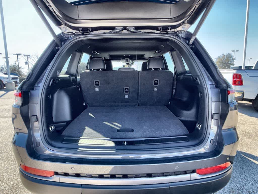 Thumbnail: 2026 Jeep Grand Cherokee - 22