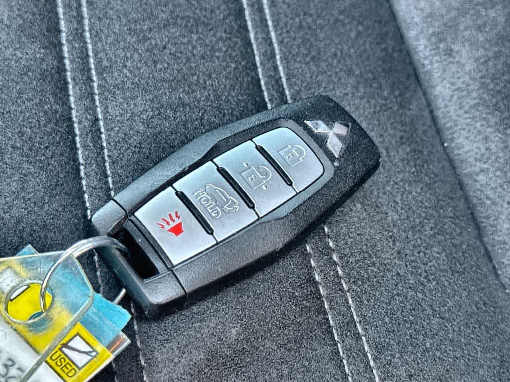 Thumbnail: 2024 Mitsubishi Outlander - 25