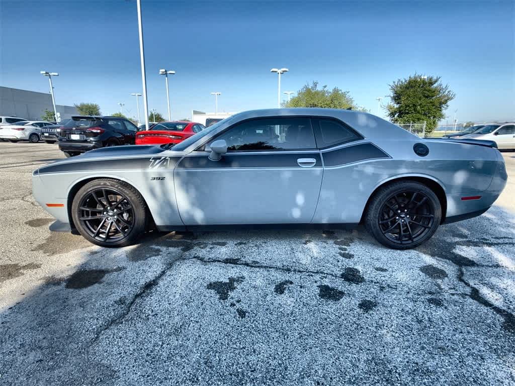 Thumbnail: 2021 Dodge Challenger - 3