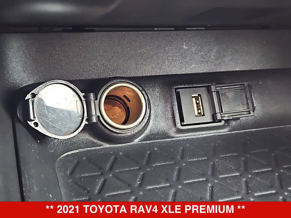 Thumbnail: 2021 Toyota RAV4 - 32