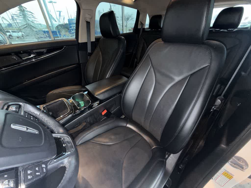 Thumbnail: 2022 Lincoln Nautilus - 10