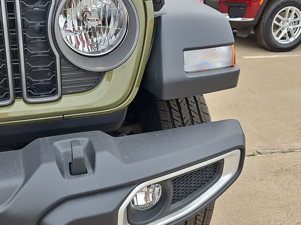 Thumbnail: 2026 Jeep Gladiator - 11