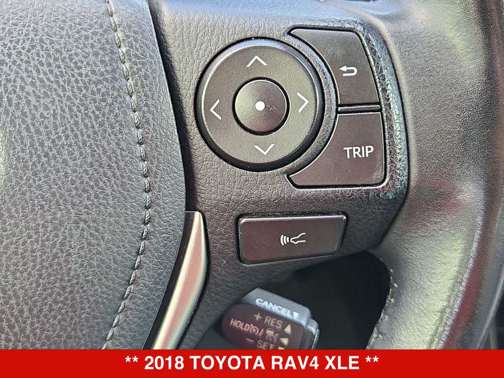 Thumbnail: 2018 Toyota RAV4 - 24