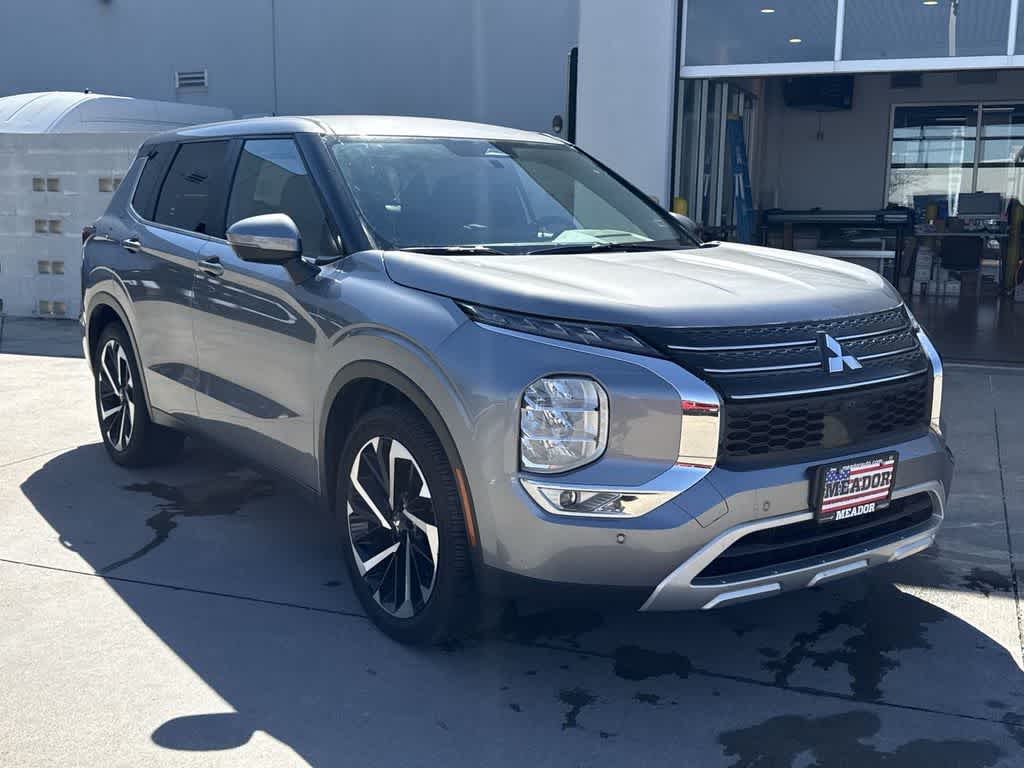 Thumbnail: 2024 Mitsubishi Outlander - 6