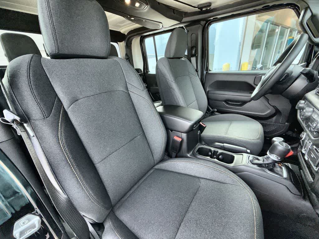 Thumbnail: 2026 Jeep Gladiator - 14