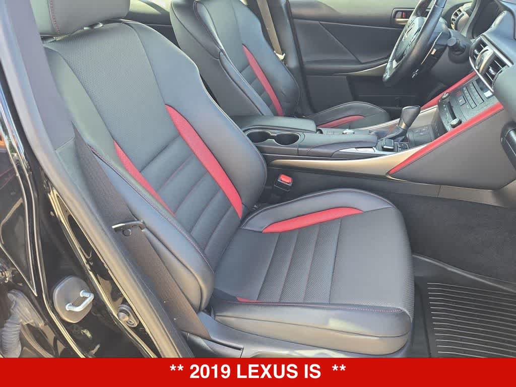 Thumbnail: 2019 Lexus IS - 21