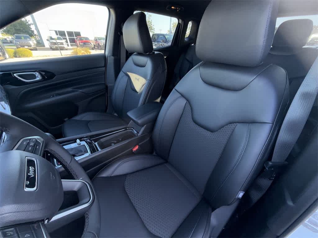 Thumbnail: 2026 Jeep Compass - 10