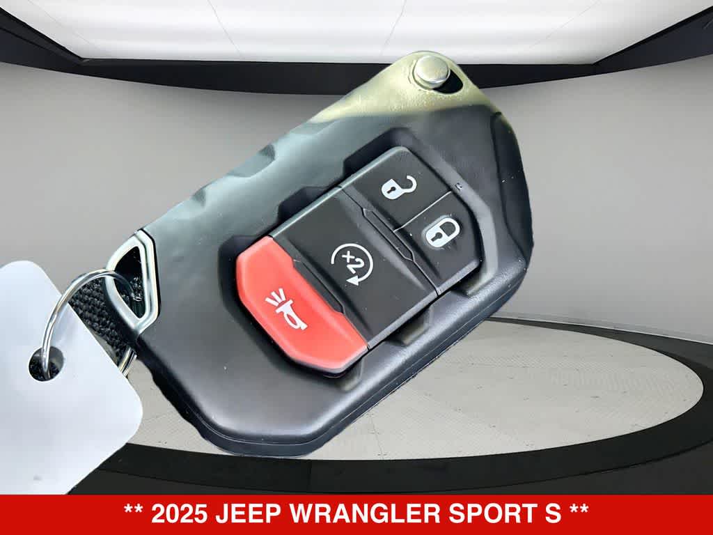 Thumbnail: 2025 Jeep Wrangler - 23