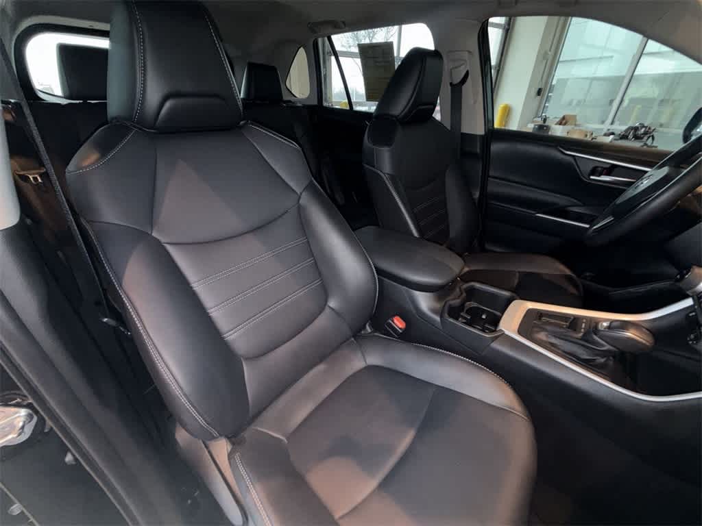 Thumbnail: 2023 Toyota RAV4 - 13