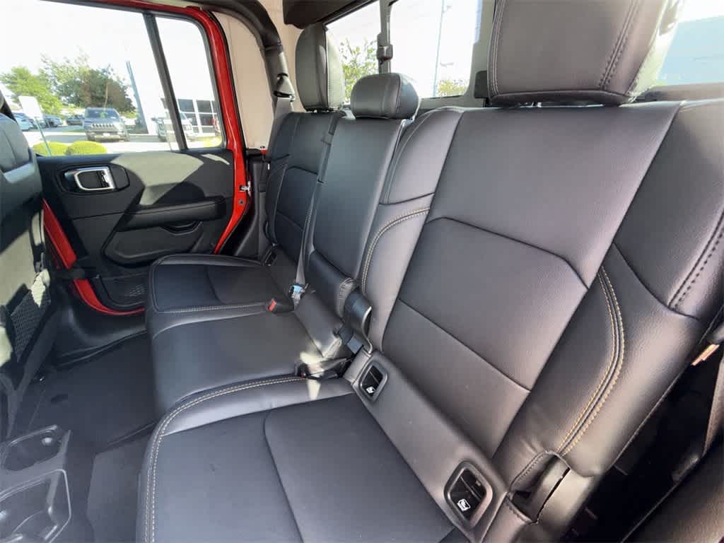 Thumbnail: 2025 Jeep Gladiator - 13