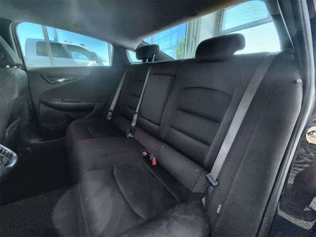 Thumbnail: 2023 Chevrolet Malibu - 12