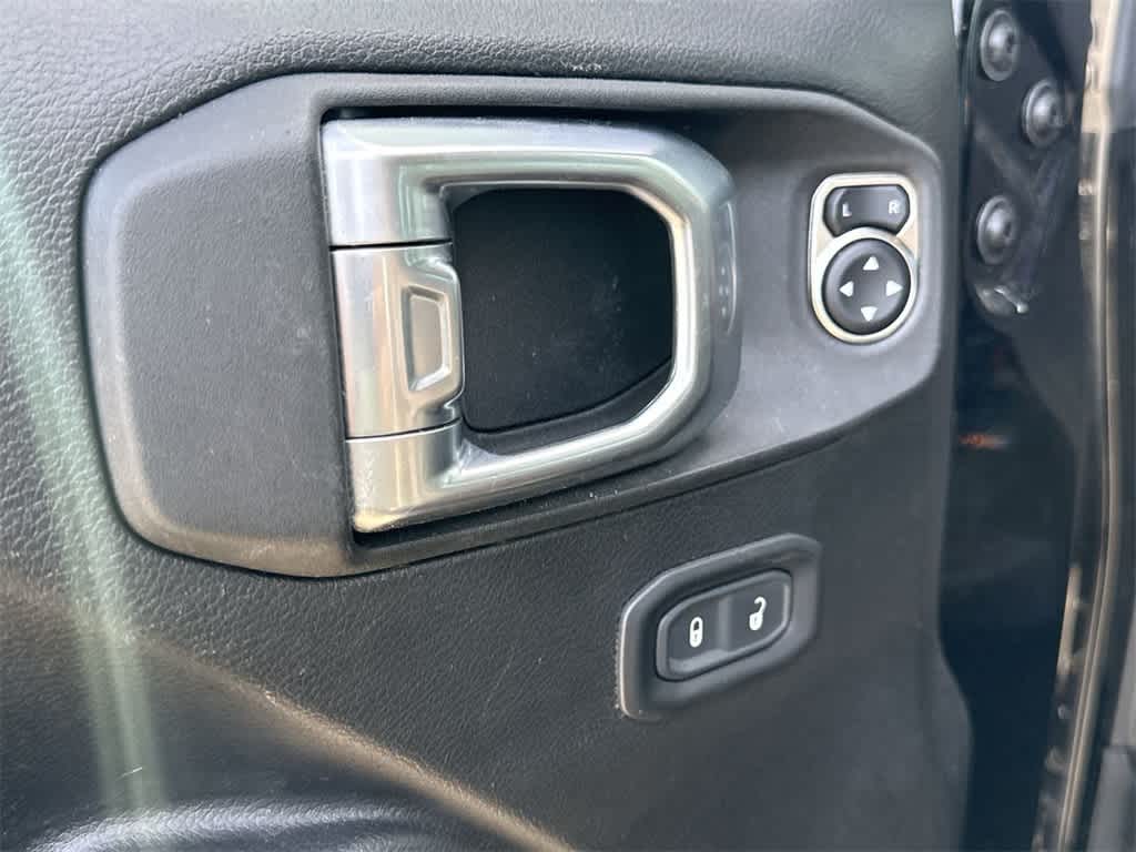 Thumbnail: 2023 Jeep Wrangler - 26