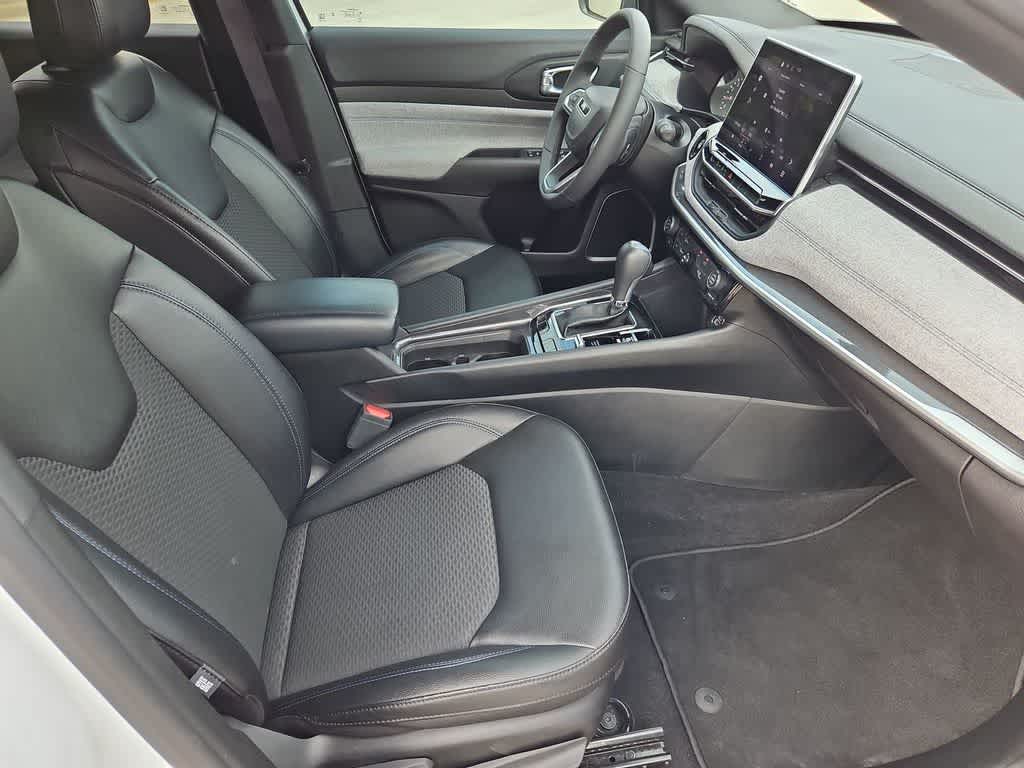 Thumbnail: 2024 Jeep Compass - 22