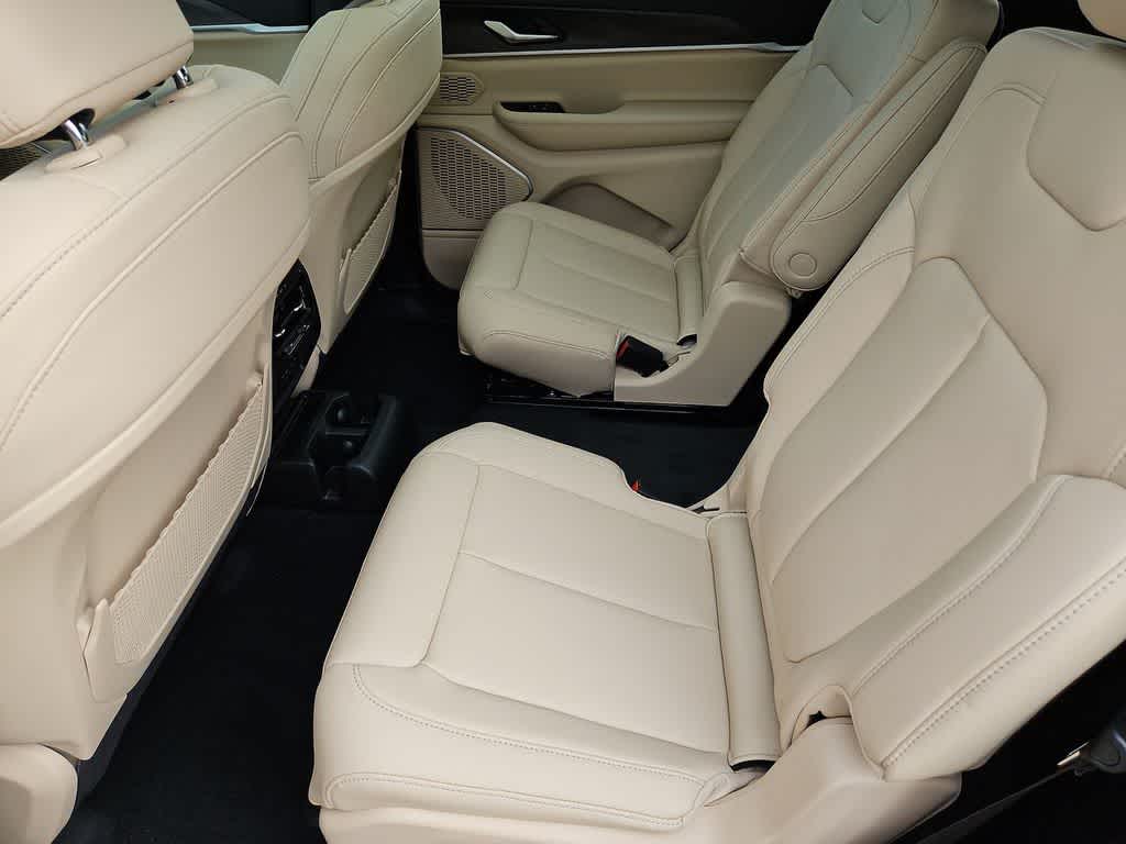 Thumbnail: 2026 Jeep Grand Cherokee L - 21