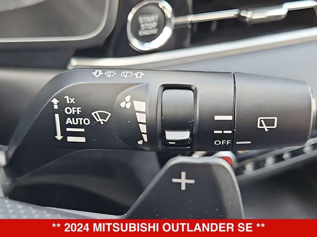 Thumbnail: 2024 Mitsubishi Outlander - 26